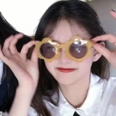 可甜可盐的欧美小姐姐头像真人(优选28张)