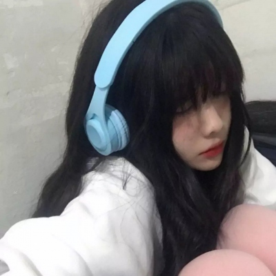 可甜可盐的欧美小姐姐头像真人(优选28张)