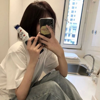 可甜可盐的欧美小姐姐头像真人(优选28张)