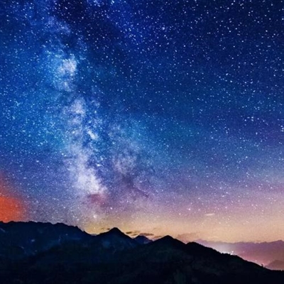 20岁微信头像女生简单大方(精选30张)