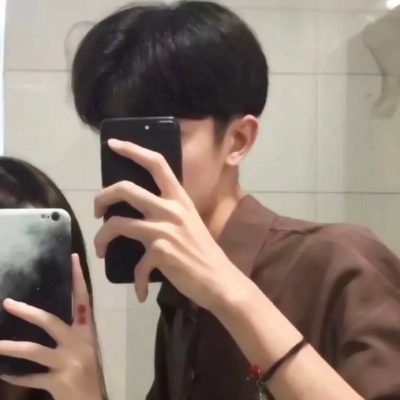 很难找的个性情侣头像真人(16张)