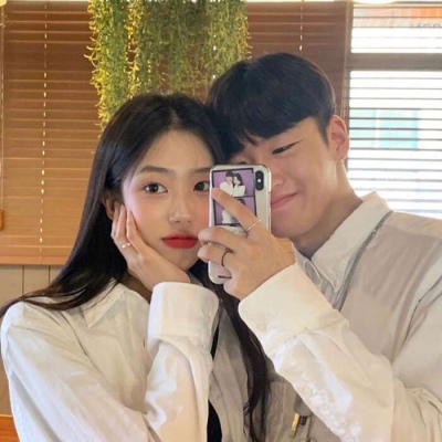 很难找的个性情侣头像真人(16张)