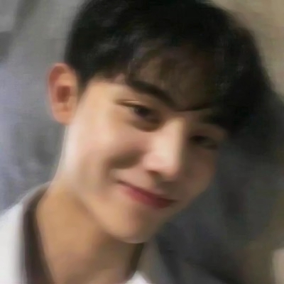 很难找的个性情侣头像真人(16张)