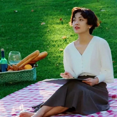 安静又温柔又沉稳的女生头像(20张)