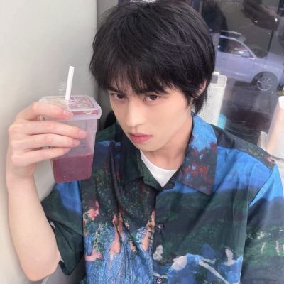 男生高端大气气质头像(精选20张)