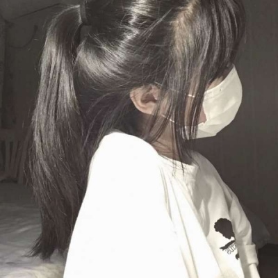 颜值超高的女生头像真人戴口罩(共18张)