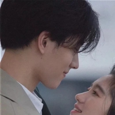 氛围感拉满的情侣头像(18张)