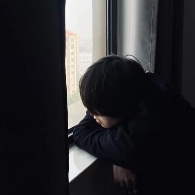 又简单又好看的头像男(共18张)