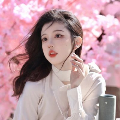 又简单又好看的头像可爱女(共18张)