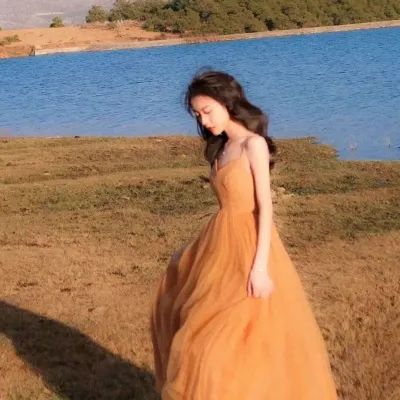 干净又好看的气质头像(共18张)