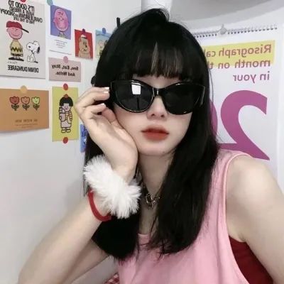 干净又好看的气质头像(共18张)