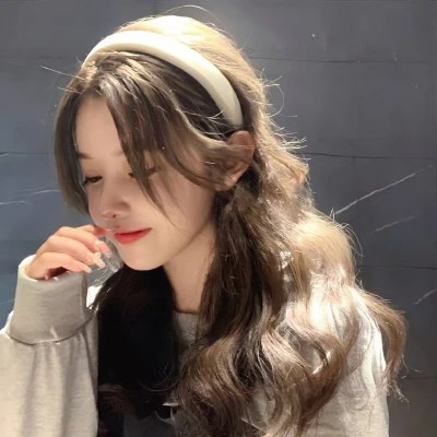 头像女最新2023高级真人图片(精选22张)