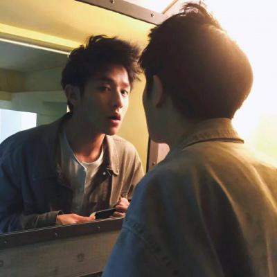 随意洒脱的qq侧面头像(精选18张)