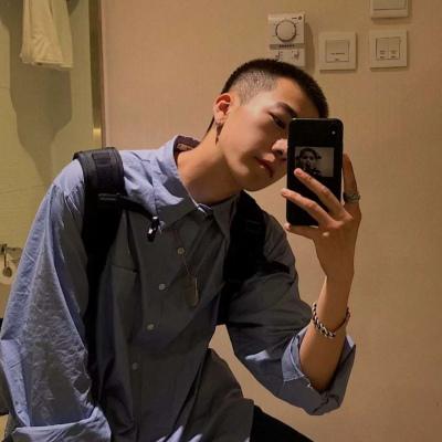 随意洒脱的qq侧面头像(精选18张)