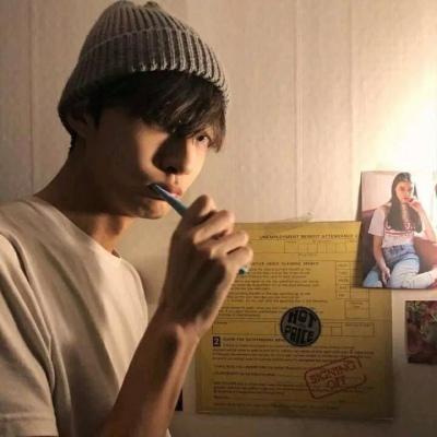 随意洒脱的qq侧面头像(精选18张)