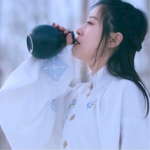 高清唯美意境古风小清新的女生图片(优选20张)