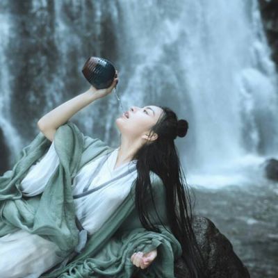 高清唯美意境古风小清新的女生图片(优选20张)