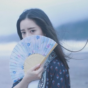 高清唯美意境古风小清新的女生图片(优选20张)