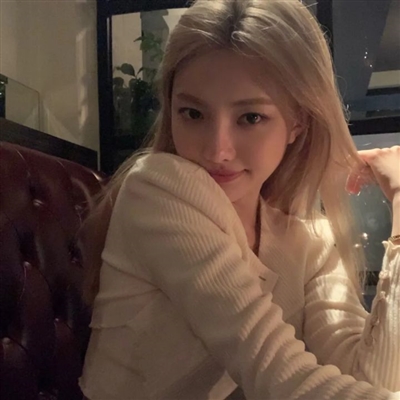 高清游戏美女头像(精选18张)