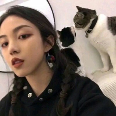 高清好看的高冷女生头像霸气黑色系图片(18张)