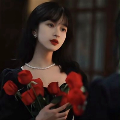 浪漫氛围女生头像真人高清图片(共16张)