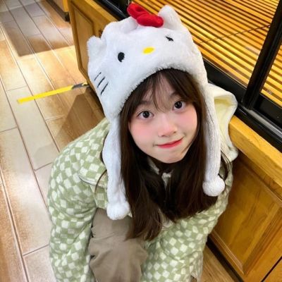 2023很好看手捧鲜花的美女头像合集(18张)