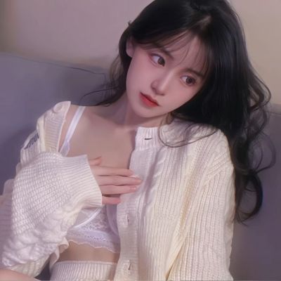 2023很好看手捧鲜花的美女头像合集(18张)