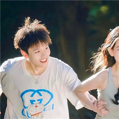 2023年高清超甜超撩的幸福情侣头像(精选18张)