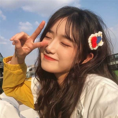 高清氛围感的女生微信头像图片(18张)