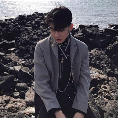 最新版2023男生超拽帅气头像(优选18张)