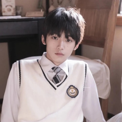 最新版2023男生超拽帅气头像(优选18张)