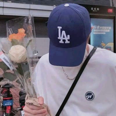 最新版2023男生超拽帅气头像(优选18张)