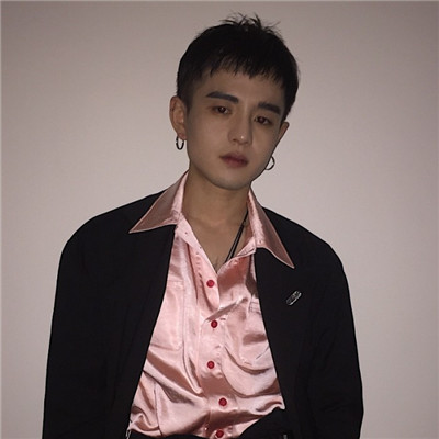 最新版2023男生超拽帅气头像(优选18张)