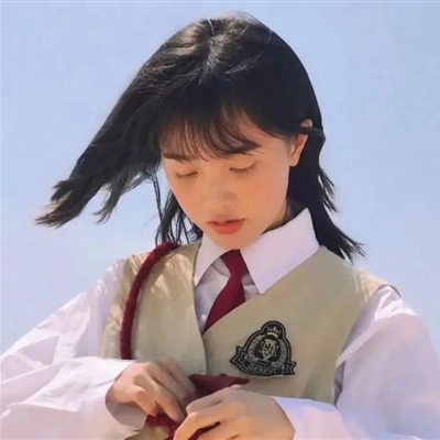 女生头像高级感日系(共18张)