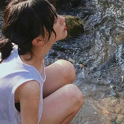 高级氛围感女生头像(20张)