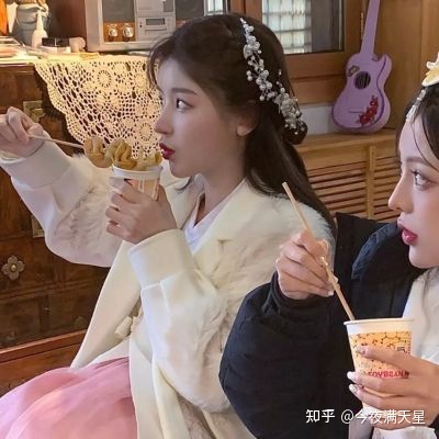 优质稀有ins风女头(精选30张)