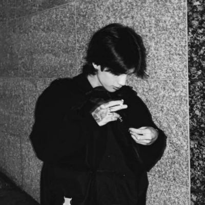 高级感十足的头像男(共18张)