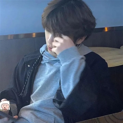 高级感十足的头像男(共18张)