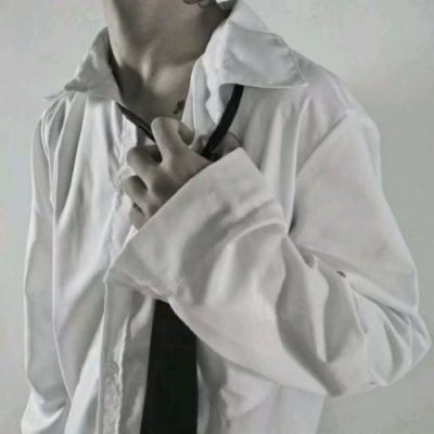 全网最火的头像男生版(精选18张)