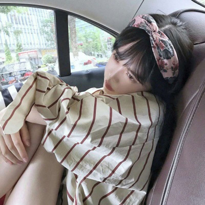 小姐姐微信头像霸气(精选18张)