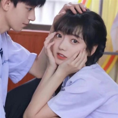 超级幸福甜蜜的双人情侣头像一对(优选18张)