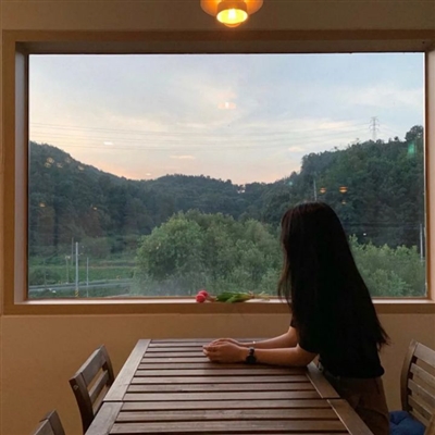 小众好看的女生头像(精选18张)