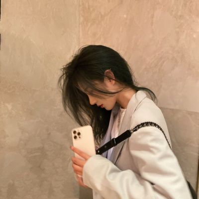 冷清氛围感女头真人小众(共18张)