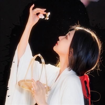 古典气质美女微信头像(精选28张)