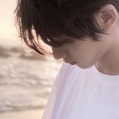 2023年小红书超火头像男(16张)