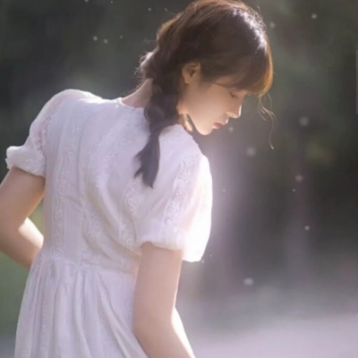 适合女生头像干净气质(18张)