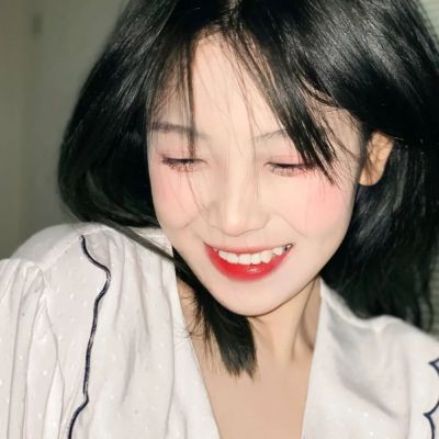 好看气质的微信头像女(共20张)