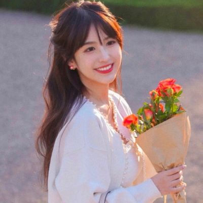 耐看型的女生头像(18张)