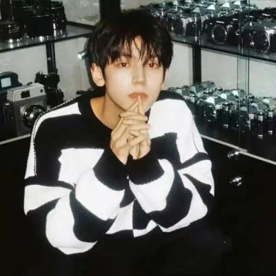 帅气有气质的男生头像(共18张)