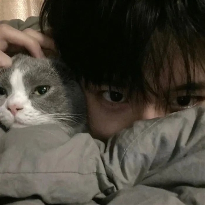 高级感拉满的头像男(18张)